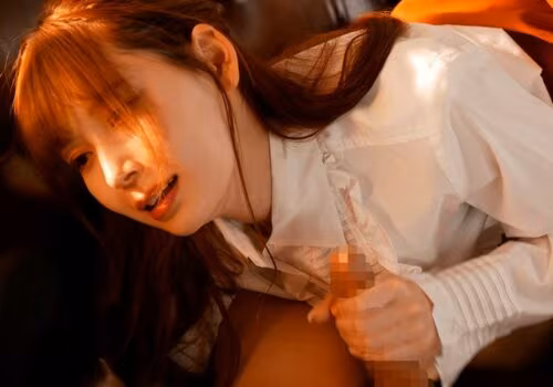 Ông chủ dâm đãng địt cô nhân viên xinh xắn